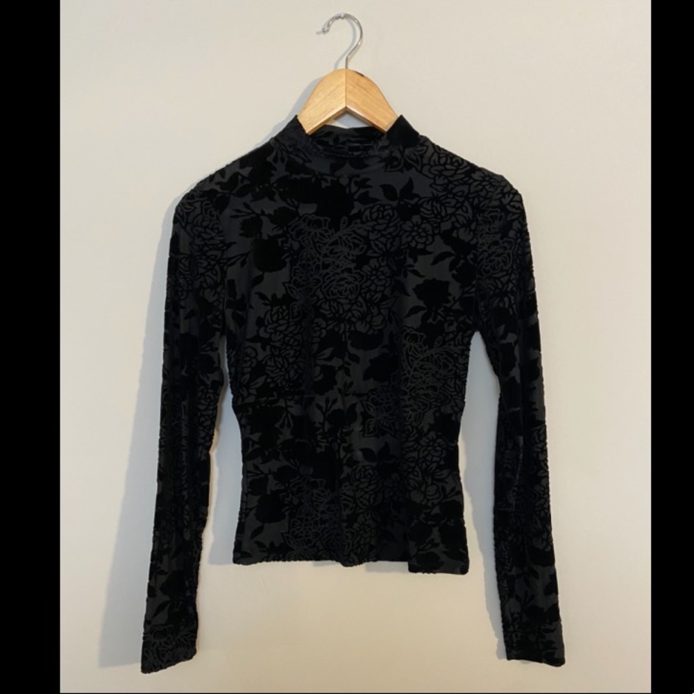 Guess velvet floral top